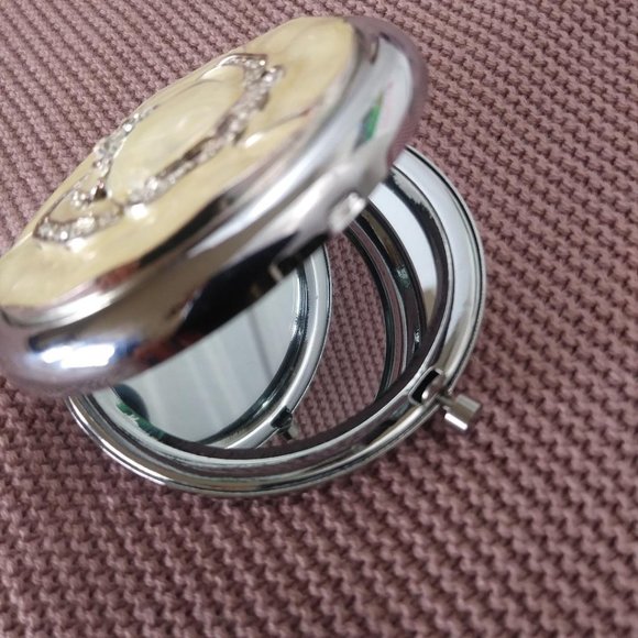 Enameled Crystal Rose Folding Pocket Mirror 2sides - Picture 1 of 15